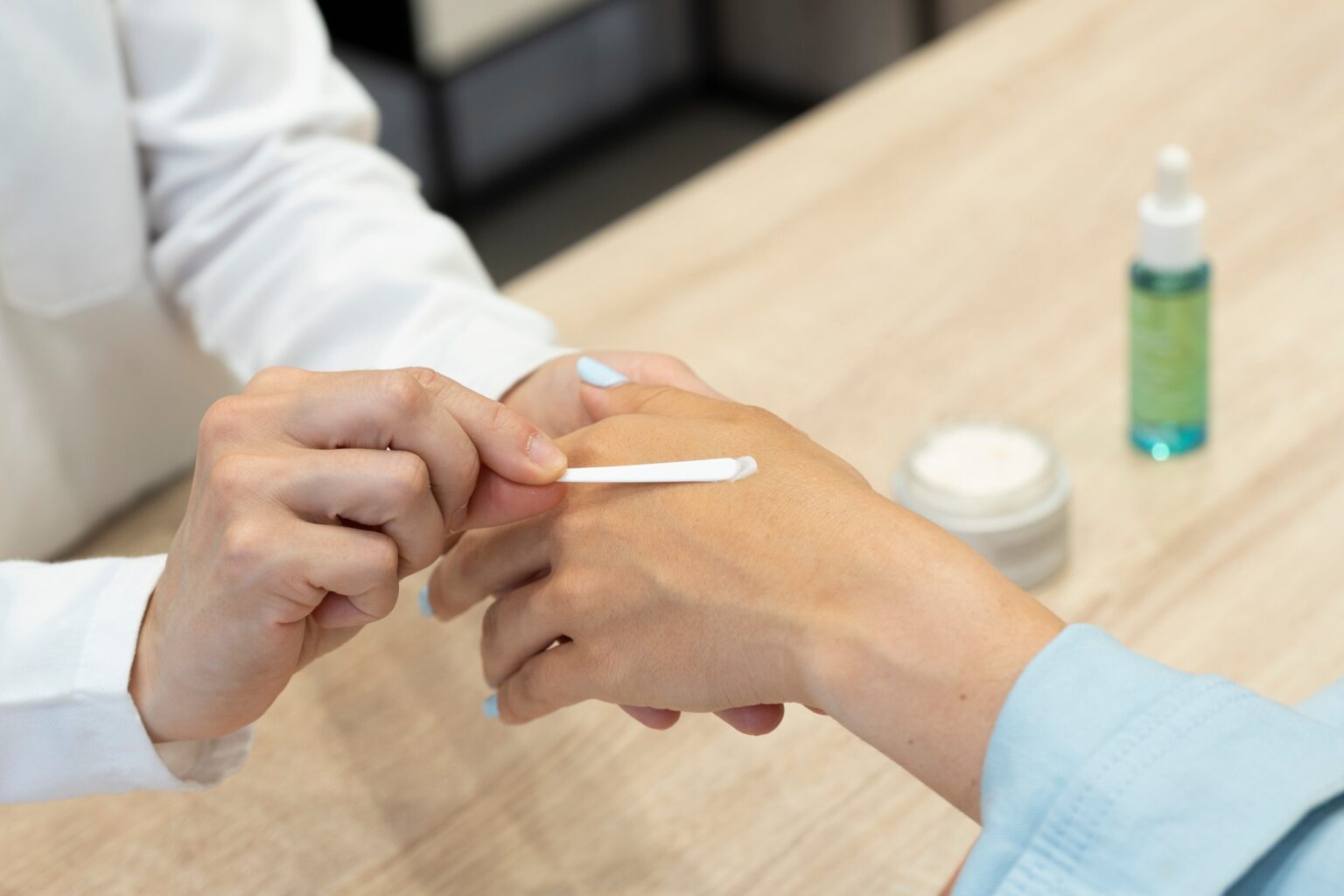  Diagnóstico exprés de hepatitis C en consultorios de farmacias en CDMX (2024)